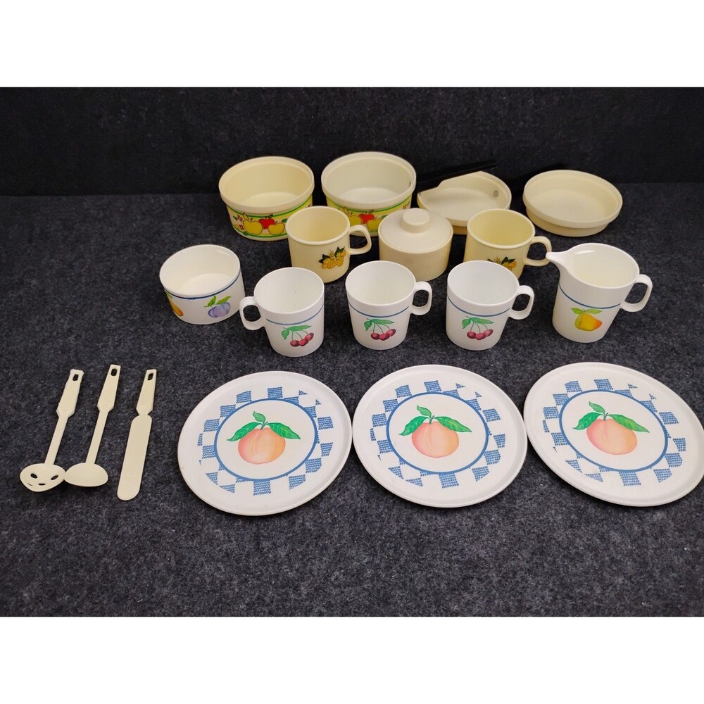 Mixed Vintage Plastic Toy Play Pans Dishes Cups Most Chilton Globe USA Made 20Pc